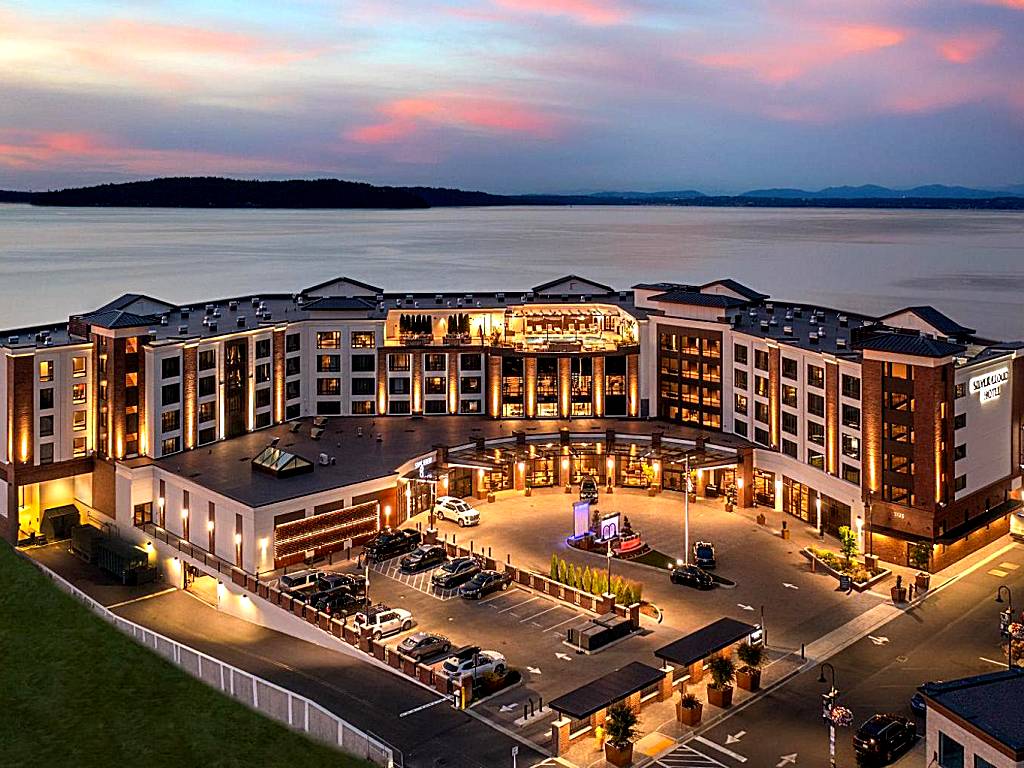 Silver Cloud Hotel Tacoma at Point Ruston Waterfront