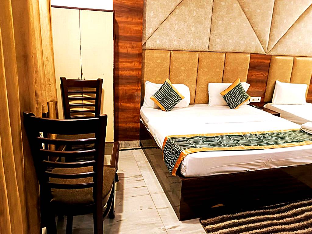 Hotel Le-Mount Near IGI Airport Delhi: Quadruple Room