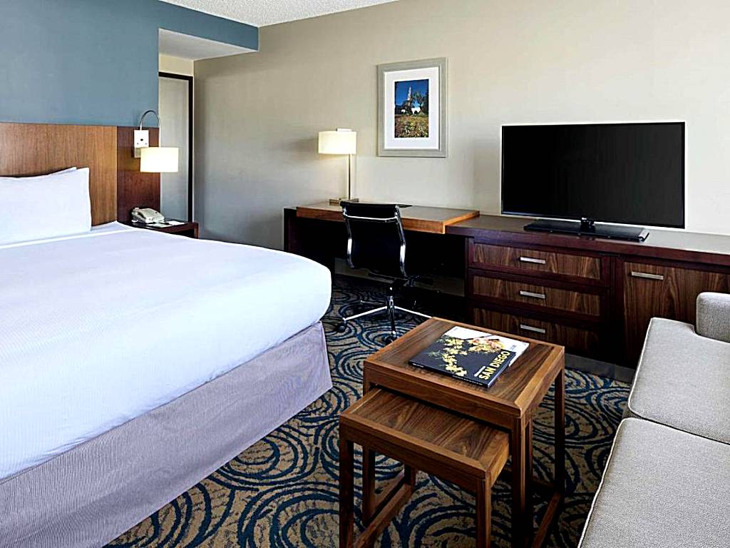 DoubleTree by Hilton San Diego Del Mar: King Room