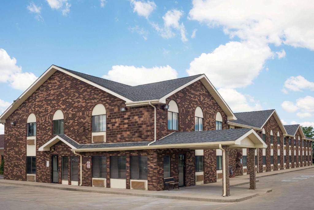 Days Inn by Wyndham Muncie -Ball State University