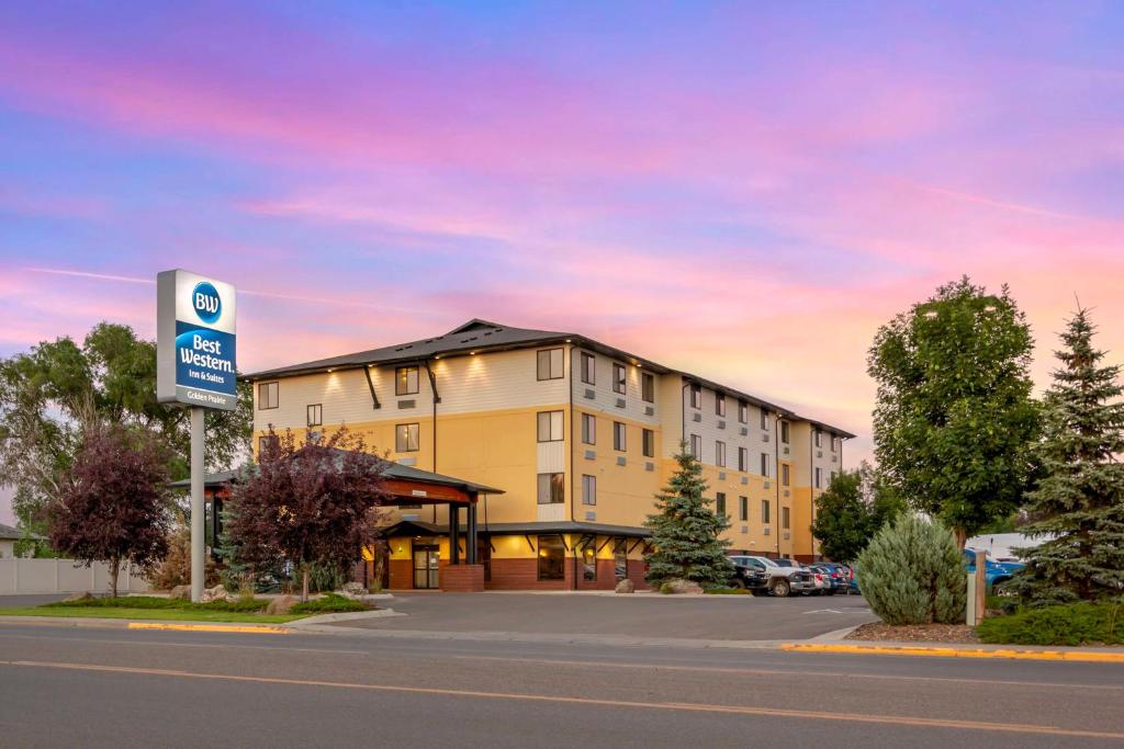 Best Western Golden Prairie Inn and Suites