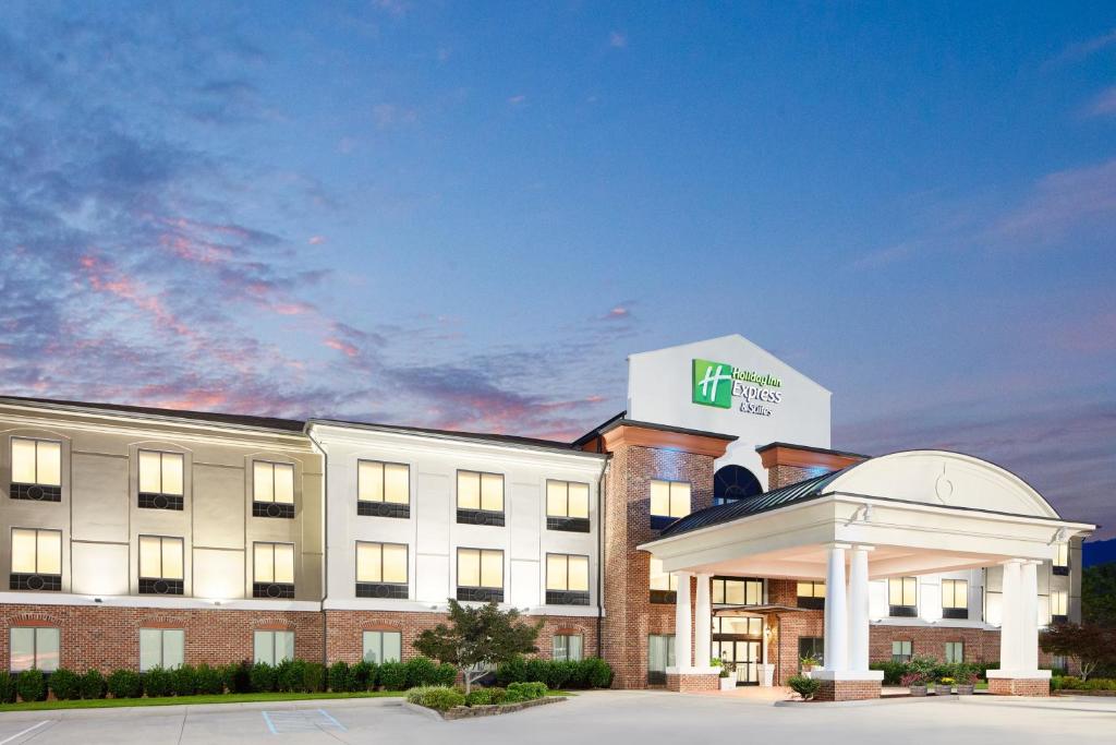 Holiday Inn Express Hotel & Suites Salem, an IHG Hotel